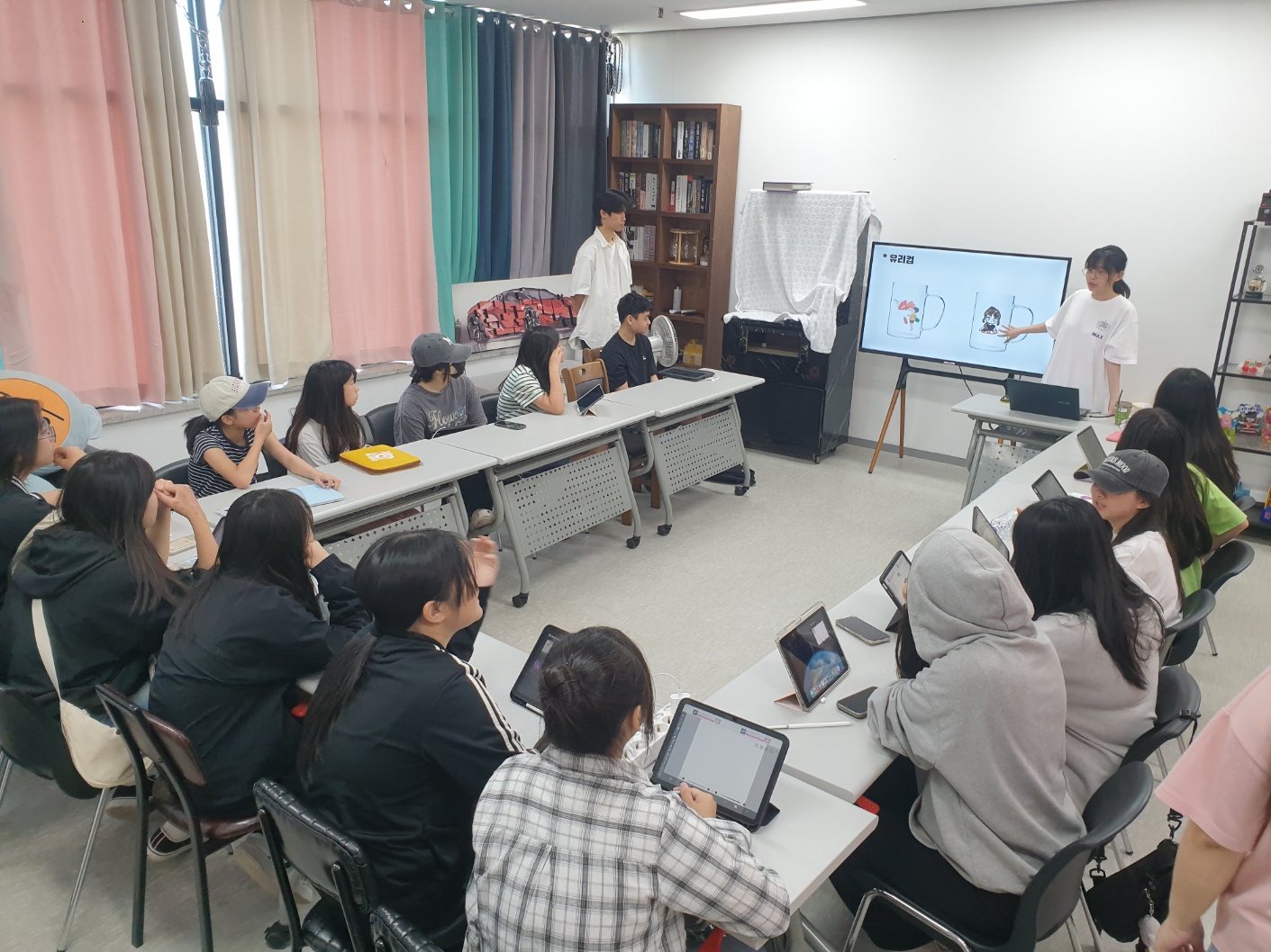 학생기획형_청소년디자이너DIP! 공유학교 활동 사진