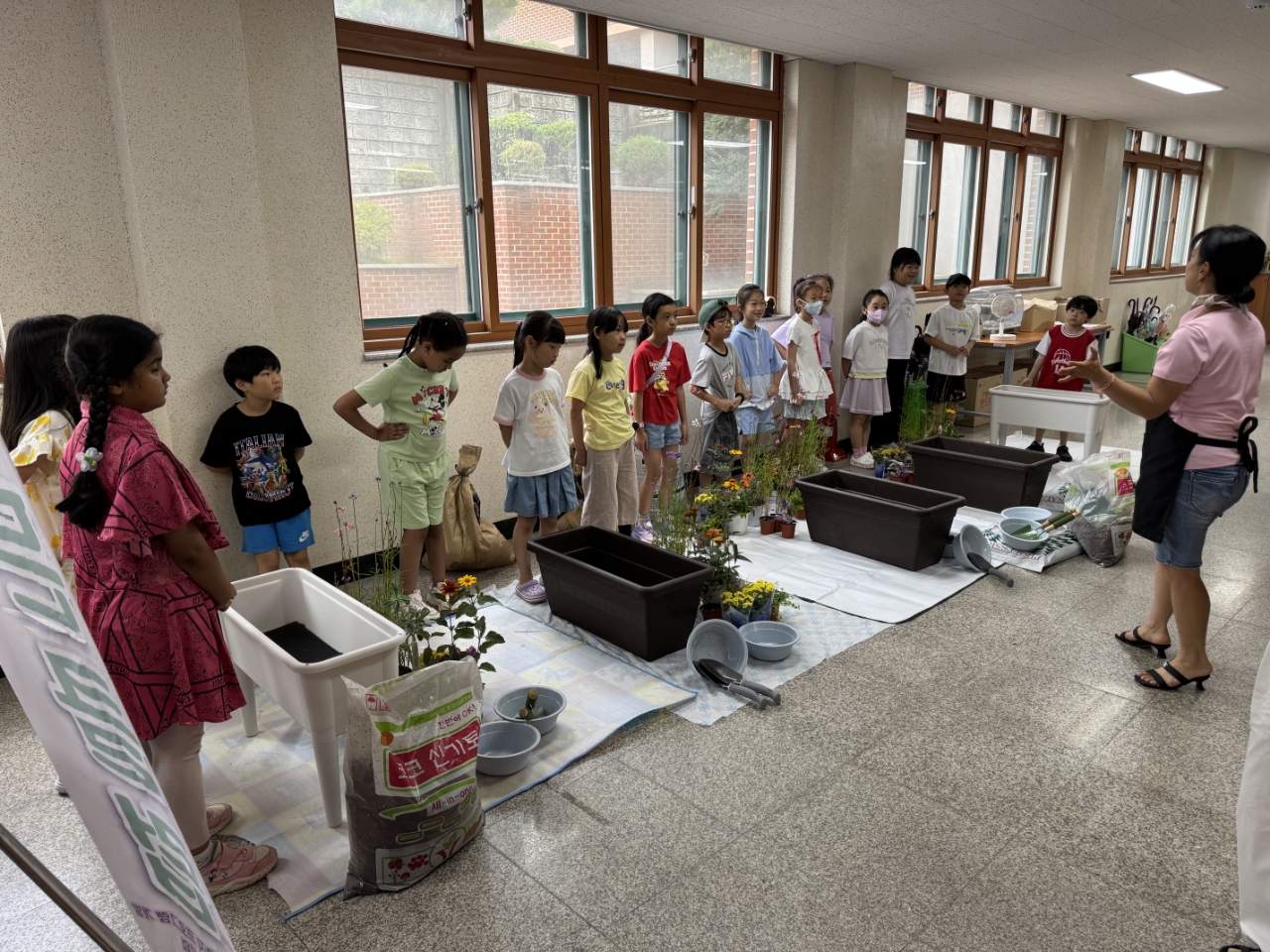 [홍보서포터즈단] 왕방초등학교 돌봄교실, 생활원예로 배우는 생명 존중과 협력